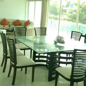 https://apartamento-luxury-playa-azul200m.cartagena-hotels.org